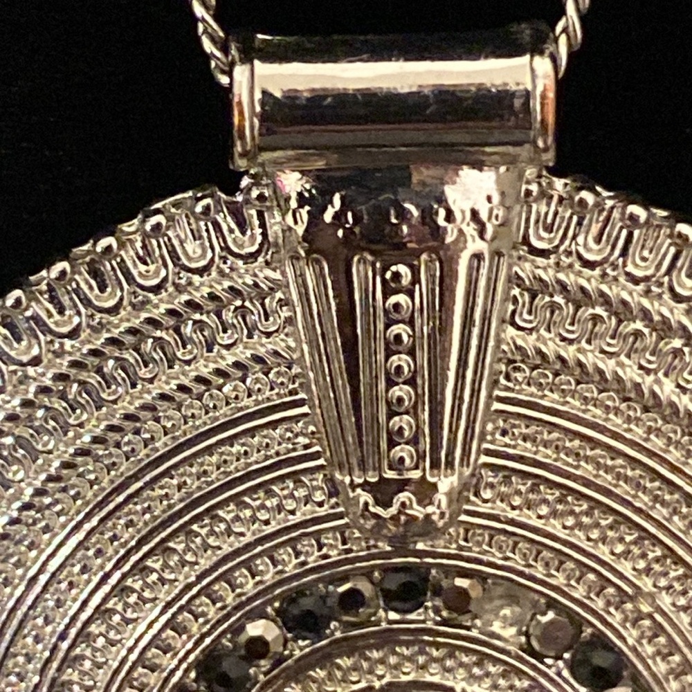 Charming Charlie Long Chain Medallion Pendant Necklace Silvertone - Picture 4 of 14